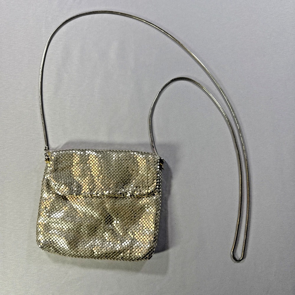 Valerie Stevens Silver Metal Mesh Evening Bag Metal Strap Mini Purse Mirror CUTE